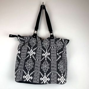 CHARLOTTE RUSSE Boho Aztec Travel Tote Beach Bag‎ OS